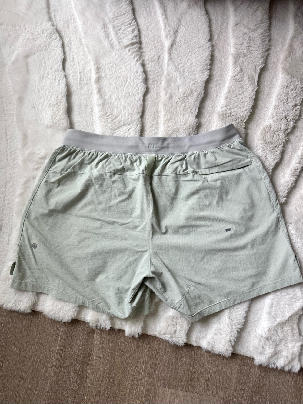 lululemon athletica License to Train Linerless Short 5”